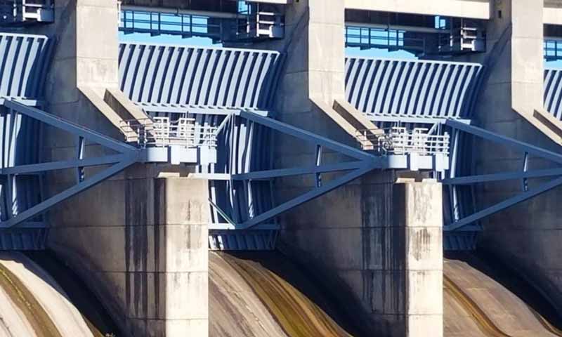 Control gates Control gates